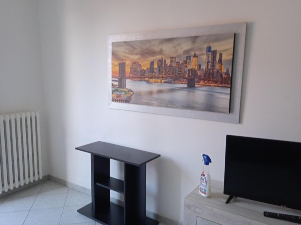 Niguarda Alfred House Apartment Bresso Exterior foto